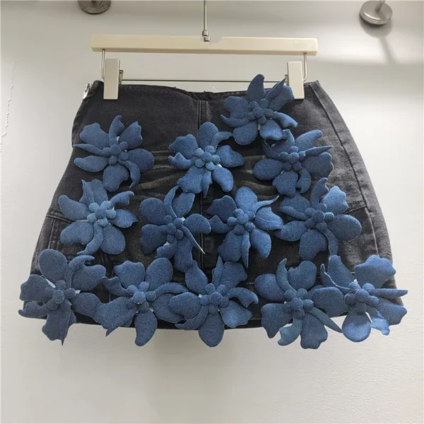S50dbe04568e841b9b5c4602c0220f8f0q.webp Trendy & Chic Denim Skirt with Floral, High-waisted, Slimming A-line Mini Skirt for Women, Perfect for Summer and Anti-exposure