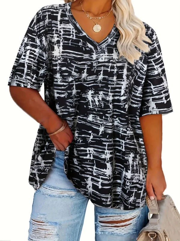 Plus Size All Over Print T-Shirt - Casual Short Sleeve Top for Spring & Summer